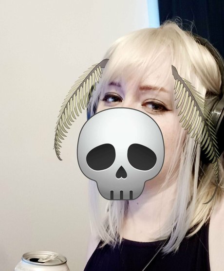 Nacktes geleaktes OnlyFans-Foto von Juniper Actias