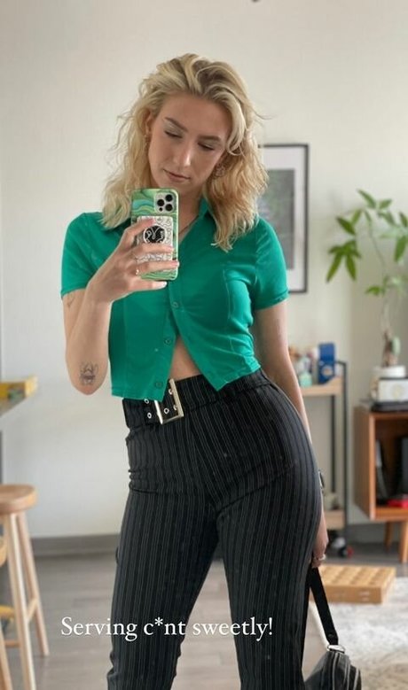 Nacktes geleaktes OnlyFans-Foto von Courtney Miller