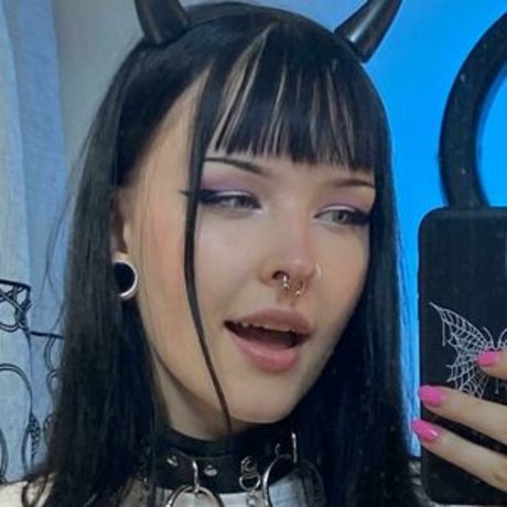 Nacktes geleaktes OnlyFans-Foto von Gothebabe