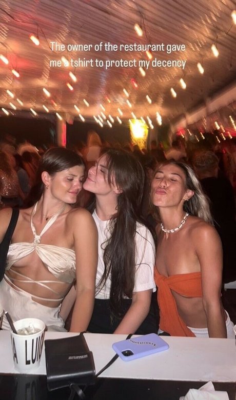 Nacktes geleaktes OnlyFans-Foto von Livefitelle