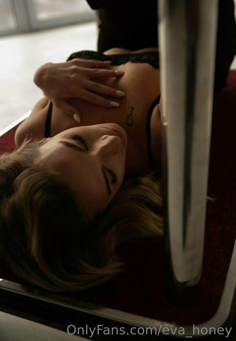 Nacktes geleaktes OnlyFans-Foto von Bloodylady
