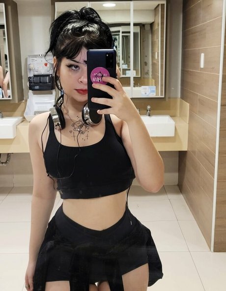 Nacktes geleaktes OnlyFans-Foto von Violetyfox