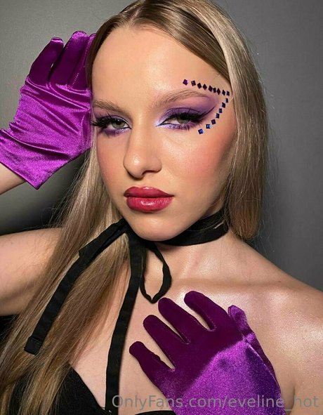 Nacktes geleaktes OnlyFans-Foto von Evelinehot