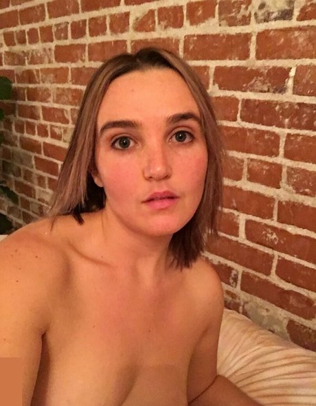 Nacktes geleaktes OnlyFans-Foto von Chloe Fineman