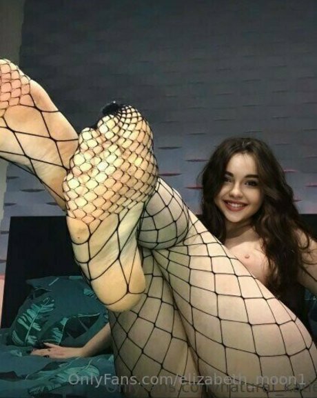 Elizabeth_moon1