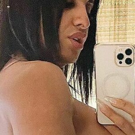 Nacktes geleaktes OnlyFans-Foto von Nami Diamante
