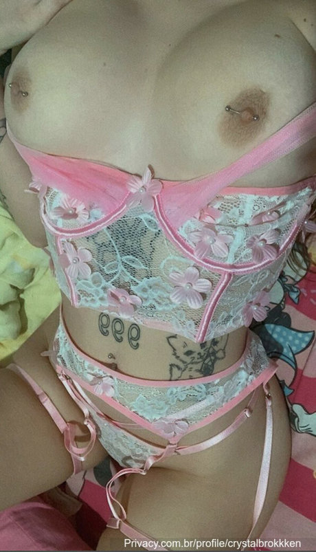 Nacktes geleaktes OnlyFans-Foto von Crystalbrokkken