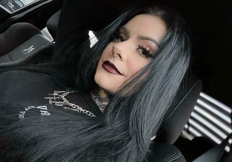 Nacktes geleaktes OnlyFans-Foto von Yourfavlittledemon