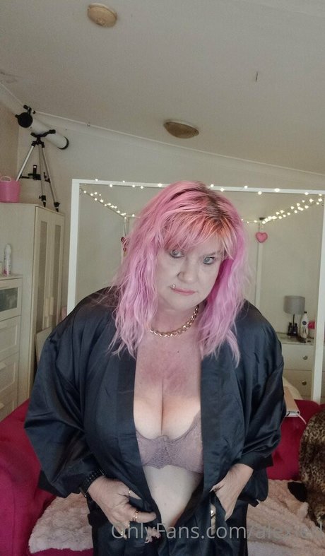 Nacktes geleaktes OnlyFans-Foto von Pinkywinky22