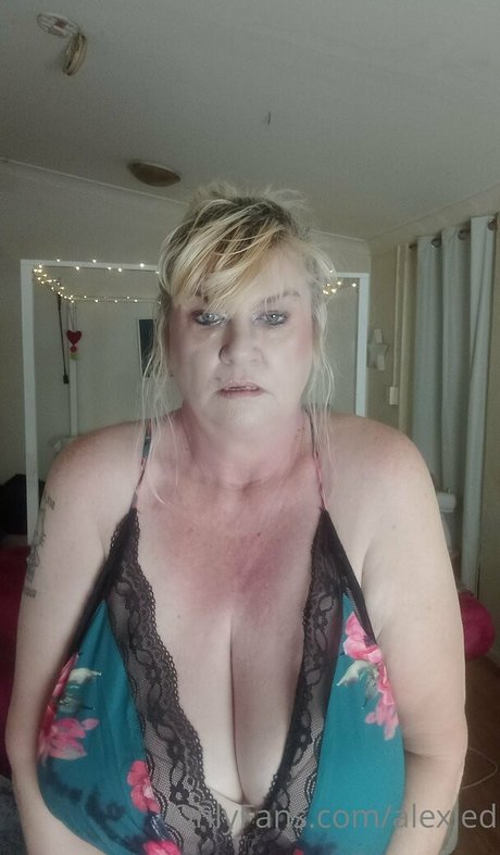 Nacktes geleaktes OnlyFans-Foto von Pinkywinky22