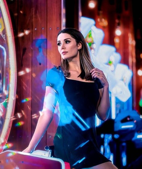 Nacktes geleaktes OnlyFans-Foto von Lauren Southern
