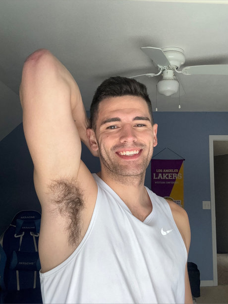 Nacktes geleaktes OnlyFans-Foto von Liam Jacobs  Top 1