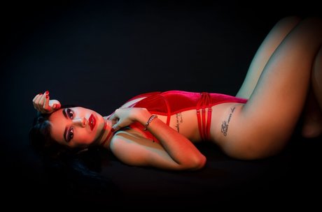 Nacktes geleaktes OnlyFans-Foto von Lia Latina