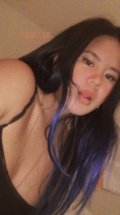 Nacktes geleaktes OnlyFans-Foto von Lexi Lee