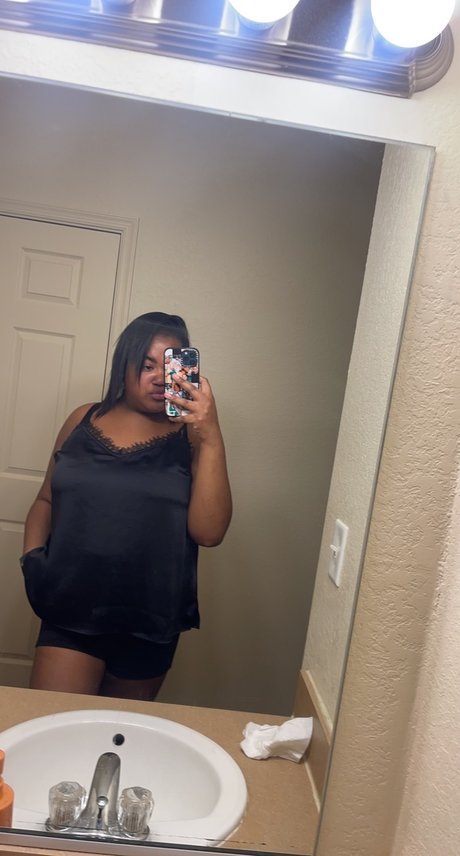 Nacktes geleaktes OnlyFans-Foto von Lexi
