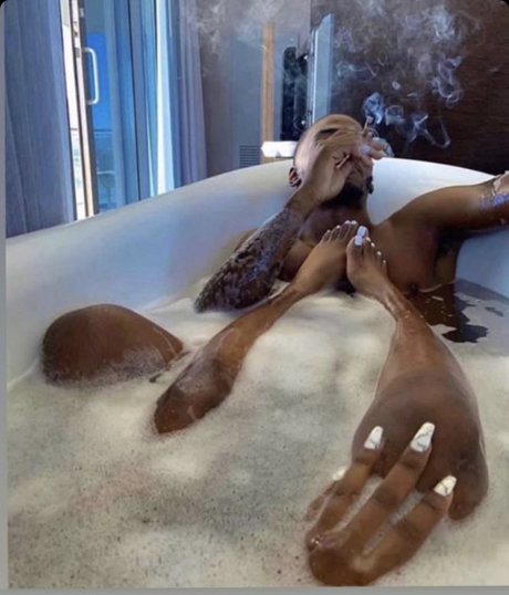 Nacktes geleaktes OnlyFans-Foto von Hmu