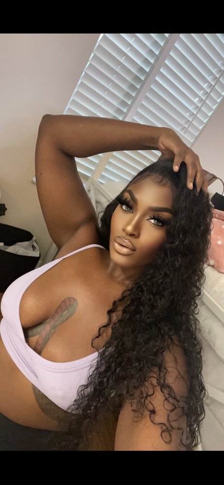 Nacktes geleaktes OnlyFans-Foto von Shay Bae