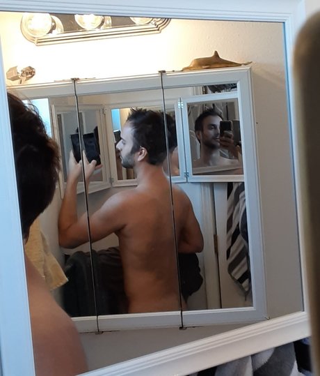 Nacktes geleaktes OnlyFans-Foto von Leon