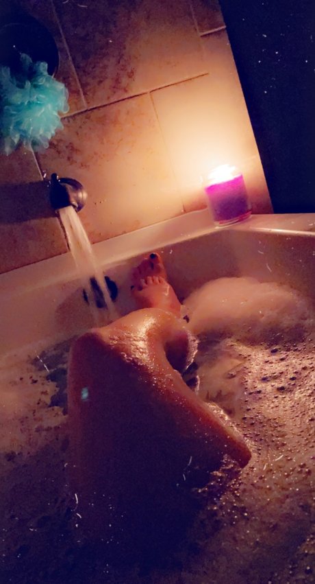 Nacktes geleaktes OnlyFans-Foto von Lennox Jade