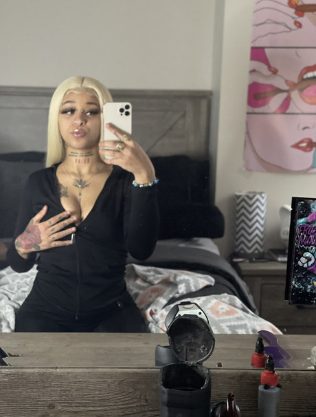 Nacktes geleaktes OnlyFans-Foto von Lee 