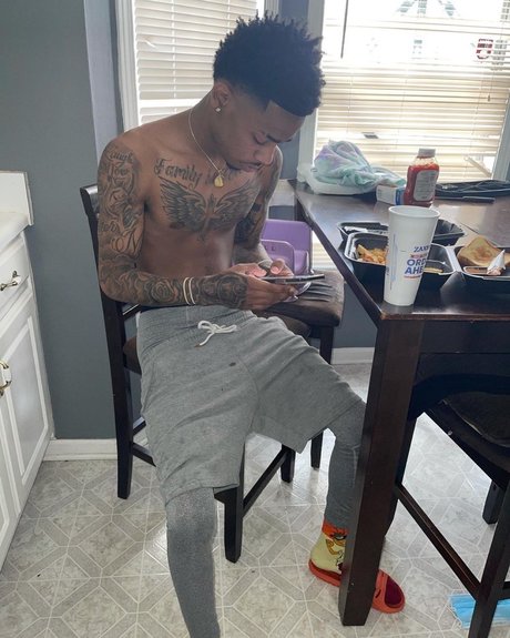 Nacktes geleaktes OnlyFans-Foto von Lee