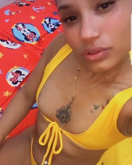Nacktes geleaktes OnlyFans-Foto von La Virgen