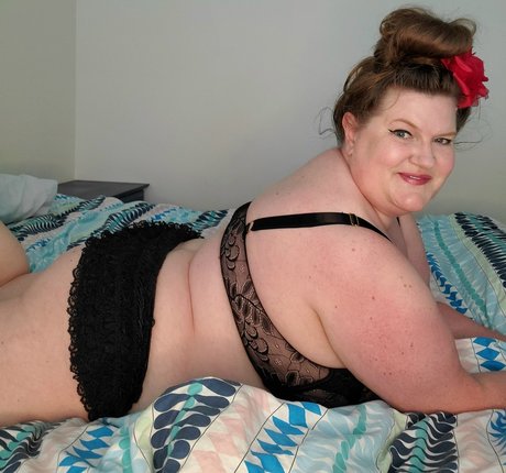 Nacktes geleaktes OnlyFans-Foto von Lavender Lush