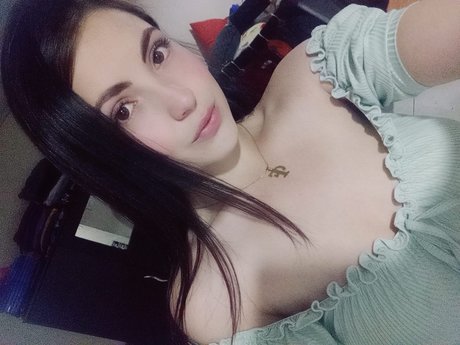 Nacktes geleaktes OnlyFans-Foto von Laura Milena