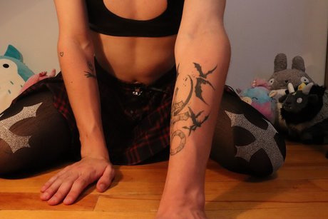 Nacktes geleaktes OnlyFans-Foto von Lily Nightmother