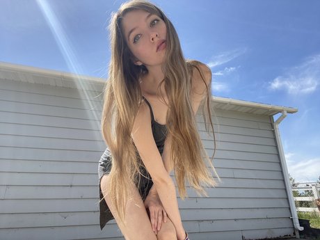 Nacktes geleaktes OnlyFans-Foto von Lila