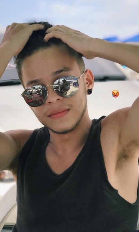 Nacktes geleaktes OnlyFans-Foto von Enzo