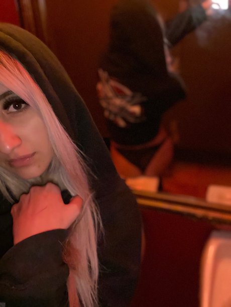 Nacktes geleaktes OnlyFans-Foto von Babyday