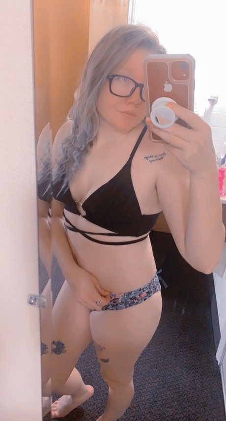 Nacktes geleaktes OnlyFans-Foto von Lingeriequeen