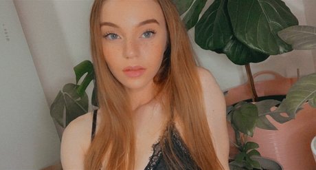 Nacktes geleaktes OnlyFans-Foto von Lily