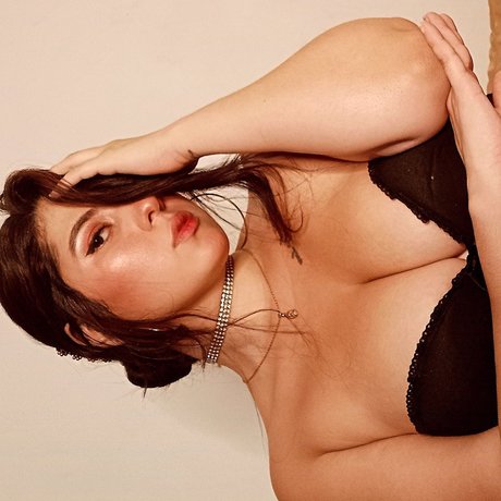 Nacktes geleaktes OnlyFans-Foto von Lilyaldridge23