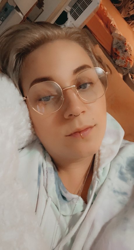 Nacktes geleaktes OnlyFans-Foto von Lilsbibeauty