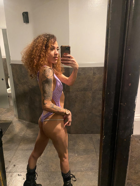 Nacktes geleaktes OnlyFans-Foto von Lilmisconfidence