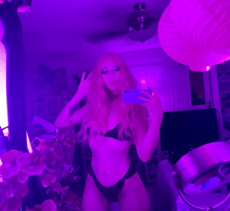 Nacktes geleaktes OnlyFans-Foto von Lilfoxbrat