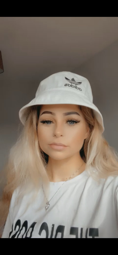 Nacktes geleaktes OnlyFans-Foto von Lil Buff Baddie Vip  British Princess 