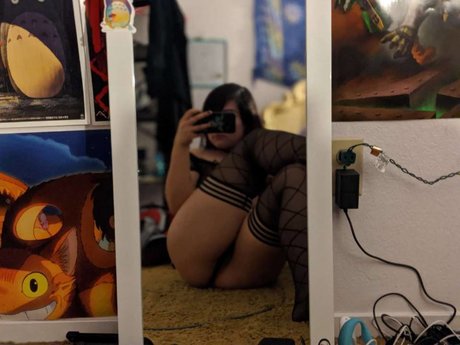 Nacktes geleaktes OnlyFans-Foto von Artemis Elf