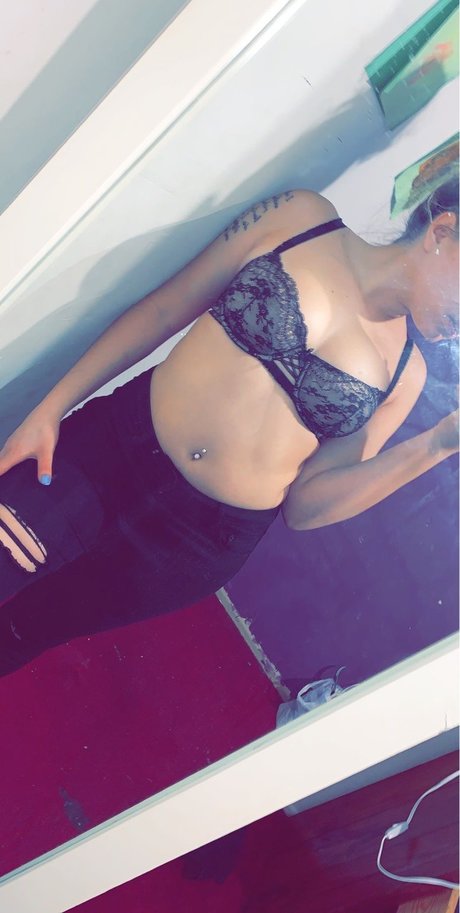 Nacktes geleaktes OnlyFans-Foto von Ari