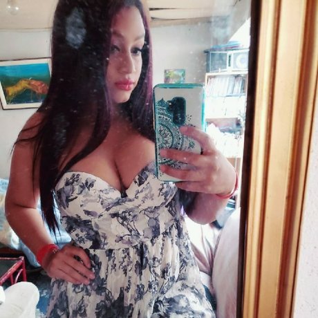 Nacktes geleaktes OnlyFans-Foto von Ligeia