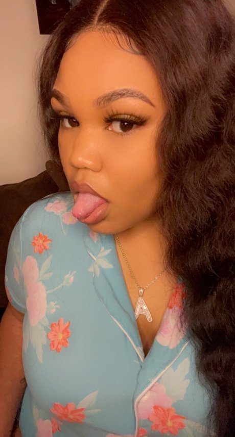Nacktes geleaktes OnlyFans-Foto von Ms Lickitoff 