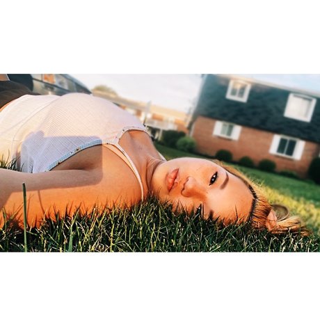 Nacktes geleaktes OnlyFans-Foto von Laur