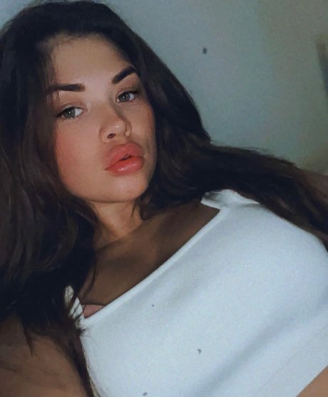 Nacktes geleaktes OnlyFans-Foto von Maddie
