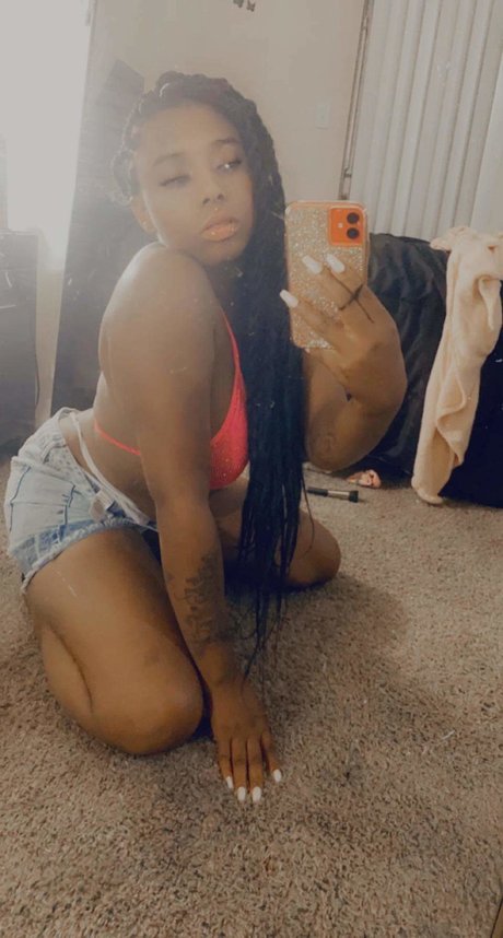 Nacktes geleaktes OnlyFans-Foto von Lovelysunshine
