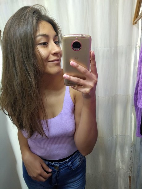Nacktes geleaktes OnlyFans-Foto von Louni 