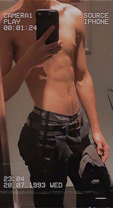 Nacktes geleaktes OnlyFans-Foto von Louis