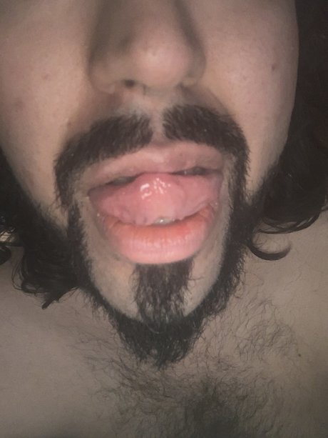 Nacktes geleaktes OnlyFans-Foto von Callmepapi1995