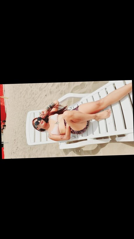 Nacktes geleaktes OnlyFans-Foto von Lola Morich